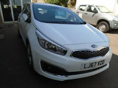 Used Kia Ceed 136 HP (100 kW) 2017 White Hatchback