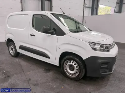 Used Citroën Berlingo 100 HP (73 kW) 2023 White MPV