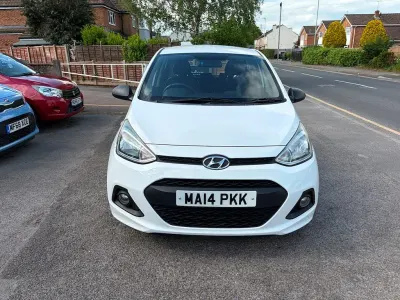 Używany Hyundai i10 66 KM (48 kW) 2014 Biały Hatchback