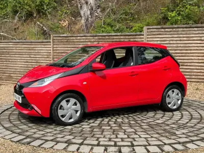 Used Toyota Aygo X-play 2014 Red Hatchback