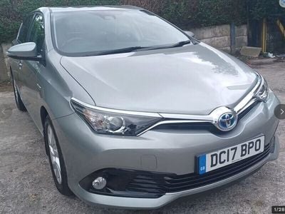 Toyota Auris Hybrid
