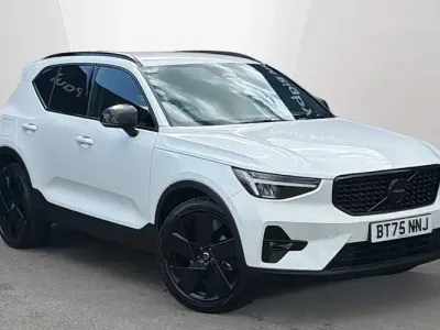 Used Volvo XC40 Plus 163 HP (119 kW) 2025 White SUV