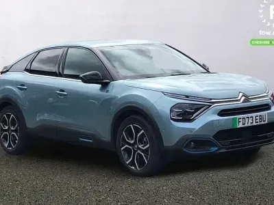 Second-hand Citroën e-C4 Shine 100 kW (136 CP) 2023 Albastru Hatchback