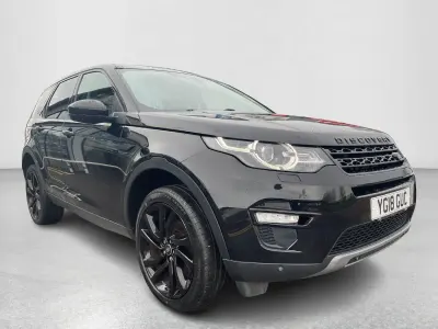 Begagnad Land Rover Discovery Sport HSE 180 HK (132 kW) 2018 Svart SUV