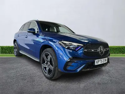 Second-hand Mercedes GLC300e AMG line 2025 Albastru Break