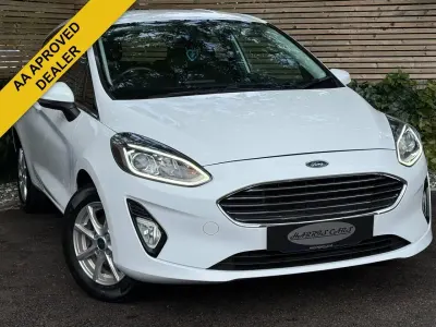Używany Ford Fiesta Zetec 70 KM (51 kW) 2018 Biały Hatchback