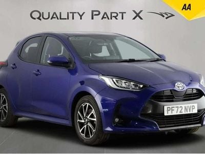 Second-hand Toyota Yaris Hybrid Design 116 CP (85 kW) 2023 Albastru Hatchback