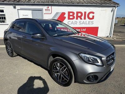 Usado Mercedes GLA180 Urban 122 HP (89 kW) 2019 Cinzento SUV