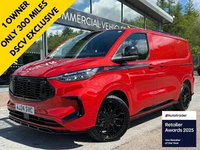 Używany Ford Transit Custom Limited 136 KM (100 kW) 2024 Czerwony Van