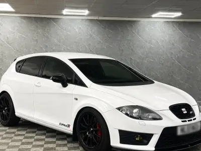 Used Seat Leon CUPRA 265 HP (194 kW) 2011 White Hatchback