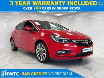 Usado Vauxhall Astra SRi 150 CV (110 kW) 2017 Rojo Utilitario