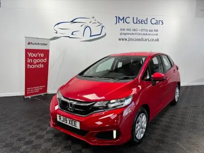 Używany Honda Jazz SE 102 KM (75 kW) 2019 Czerwony Hatchback