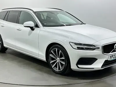 Used Volvo V60 Momentum 197 HP (144 kW) 2021 White Estate