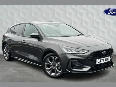 Używany Ford Focus ST-Line 125 KM (91 kW) 2024 Szary Hatchback