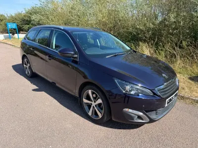 Used Peugeot 308 Allure 130 HP (95 kW) 2015 Blue Estate