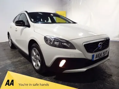 Used Volvo V40 SE 2014 White Hatchback