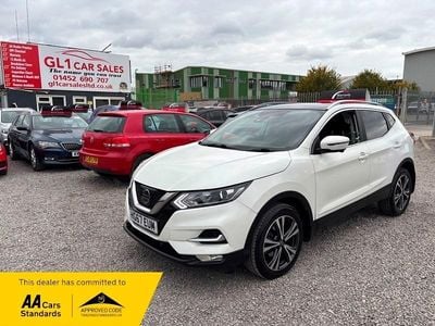 Used Nissan Qashqai N-Connecta 2017 White SUV