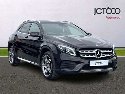 Mercedes GLA220