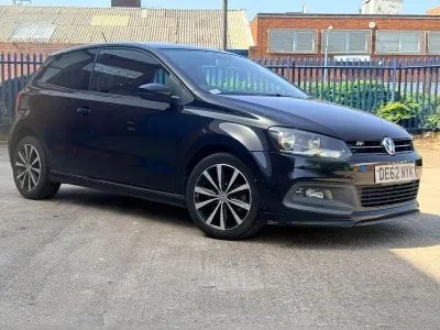 Begagnad VW Polo R-line 105 HK (77 kW) 2012 Svart Halvkombi
