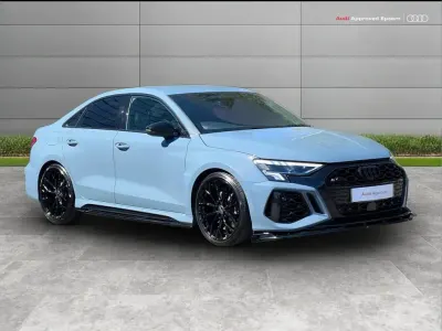 Używany Audi RS3 Sport 400 KM (294 kW) 2024 Szary Sedan/Limuzyna