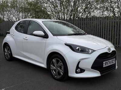 Used Toyota Yaris Hybrid 113 HP (83 kW) 2024 White Hatchback