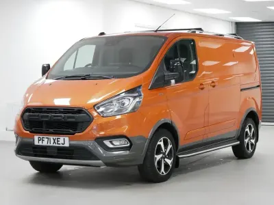 Used Ford Transit Custom Active 130 HP (95 kW) 2022 Orange Van
