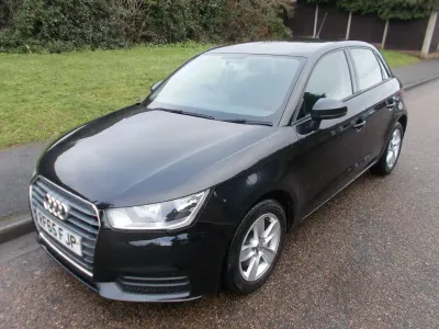 Usado Audi A1 Sportback Design 116 HP (85 kW) 2015 Preto Citadino