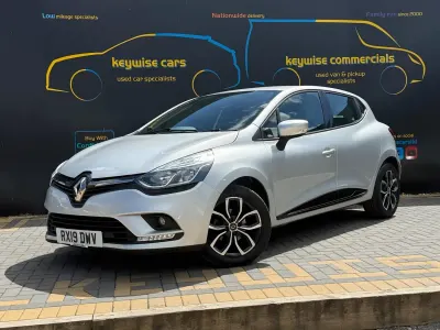 Used Renault Clio V Play 2026 Grey