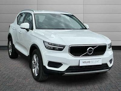 Used Volvo XC40 Momentum 161 HP (118 kW) 2020 White SUV