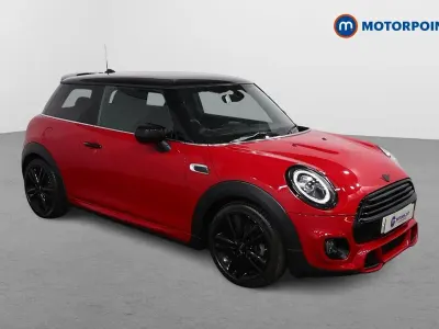 Begagnad Mini Cooper Hatch 2019 Röd Halvkombi