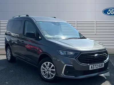 Usado Ford Tourneo Titanium 122 CV (89 kW) 2026 Familiar