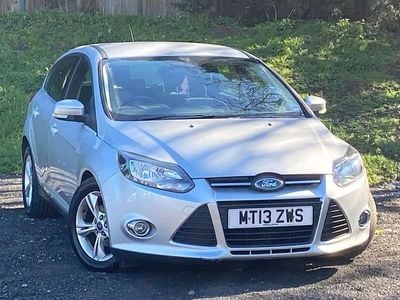Used Ford Focus Zetec 115 HP (84 kW) 2013 Silver Hatchback