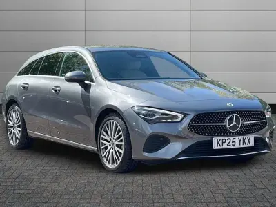 Used Mercedes CLA180 Shooting Brake Executive 148 HP (108 kW) 2025 Mountain grey Estate