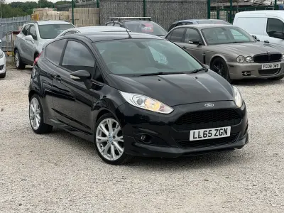 Used Ford Fiesta Sport 75 HP (55 kW) 2015 Black Hatchback