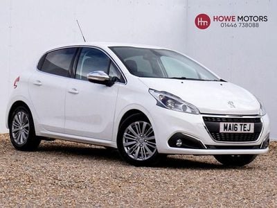 Used Peugeot 208 Allure 82 HP (60 kW) 2016 White Hatchback