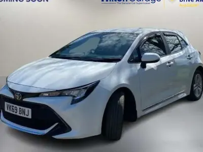 Second-hand Toyota Corolla 116 CP (85 kW) 2019 Alb Hatchback