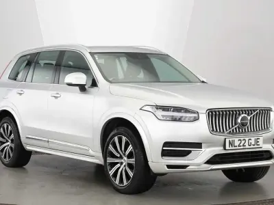 Usado Volvo XC90 Inscription 250 HP (183 kW) 2022 Prateado SUV