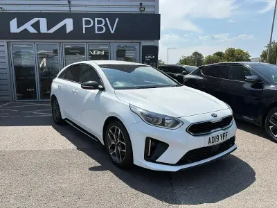 Used Kia ProCeed GT-Line 140 HP (102 kW) 2019 White Estate