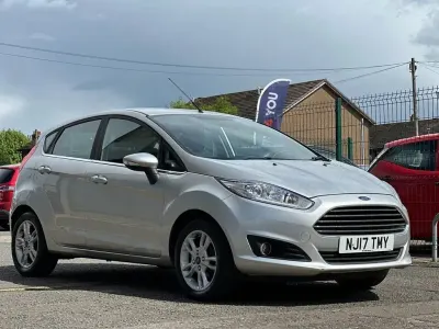 Used Ford Fiesta Zetec 82 HP (60 kW) 2017 Silver Hatchback