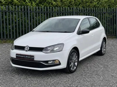 Used VW Polo Design 60 HP (44 kW) 2015 White Hatchback