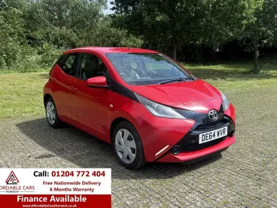 Used Toyota Aygo X-play 68 HP (50 kW) 2014 Red Hatchback