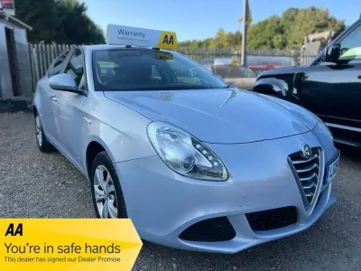 Used Alfa Romeo Giulietta Progression 2015 White Hatchback