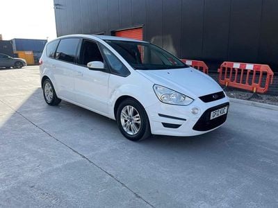 Used Ford S-MAX Zetec 140 HP (102 kW) 2012 White MPV