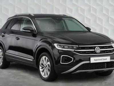 Usado VW T-Roc Style 150 HP (110 kW) 2025 Preto SUV