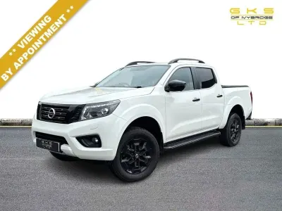 Używany Nissan Navara N-Guard 190 KM (139 kW) 2021 Biały Pickup