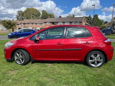 Toyota Auris Hybrid