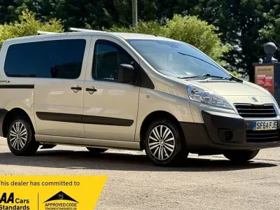 Used Peugeot TePee Comfort 98 HP (72 kW) 2014 Estate