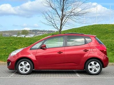 Used Kia Venga 125 HP (91 kW) 2014 Red Hatchback