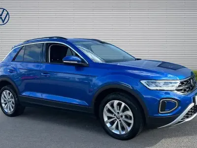 Używany VW T-Roc Match 116 KM (85 kW) 2025 Niebieski SUV