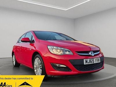 Used Vauxhall Astra Excite 100 HP (73 kW) 2015 Red Hatchback